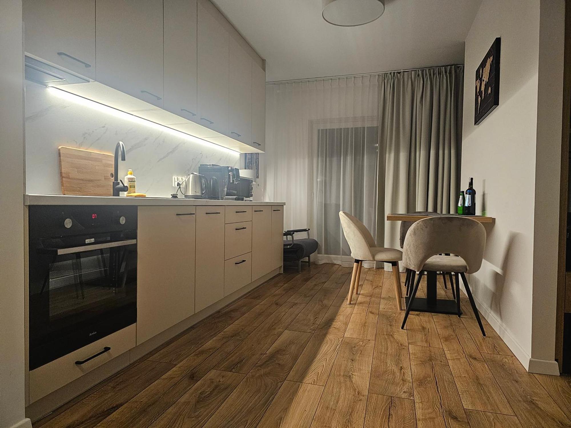 City Sense New Apartments - Main Station And City Center Wroclaw Exterior photo